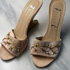 Gina London Embroidered Tan Heels with gold sculptural heel